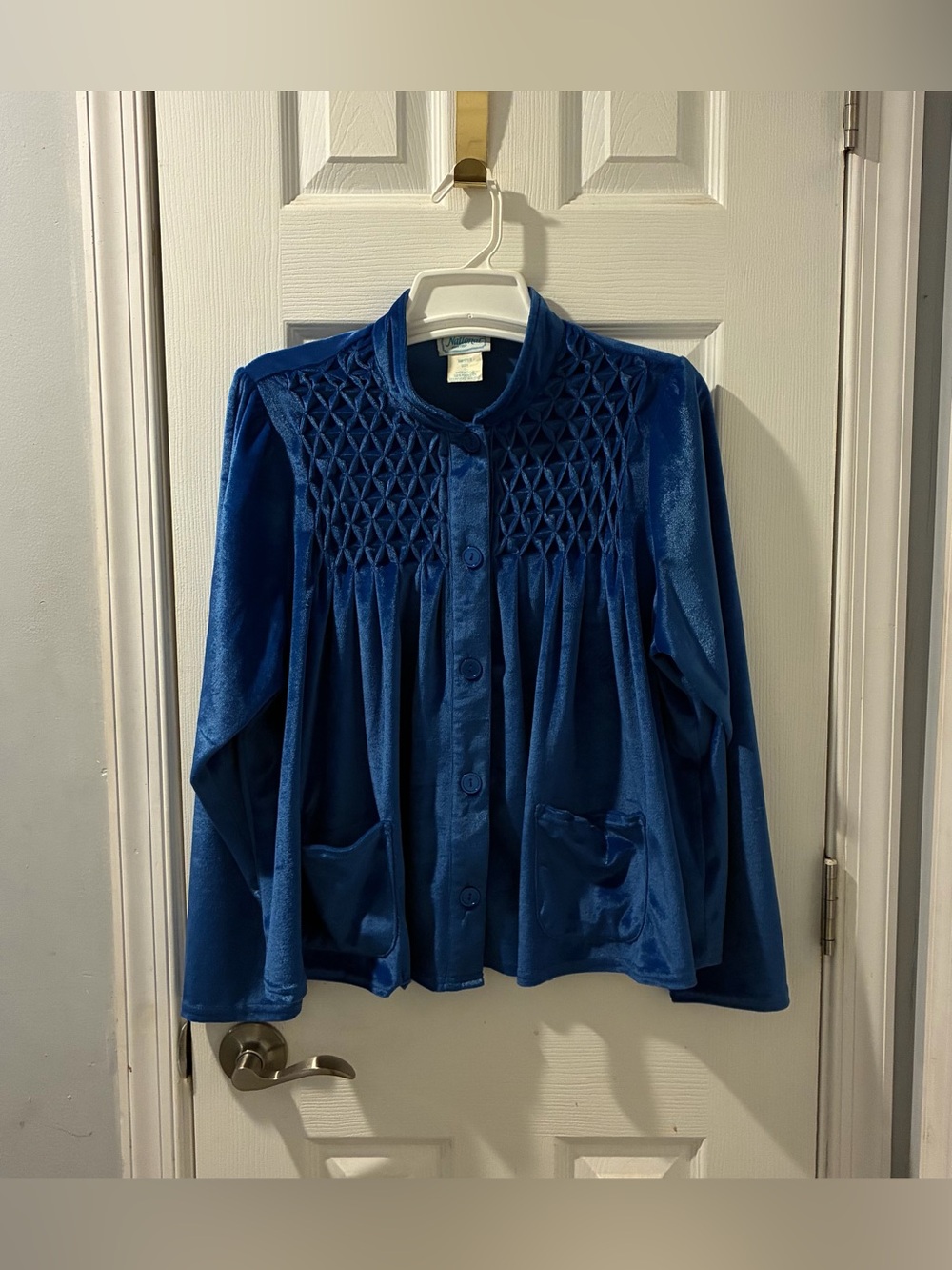 National Since 1952 Women’s Cozy and Soft Blue Button Down Top. Size L. $6